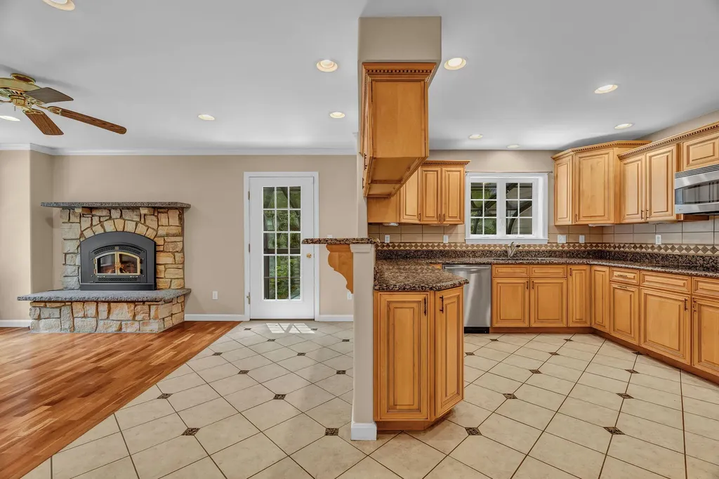 73 Woodland Road Durham ME 04222