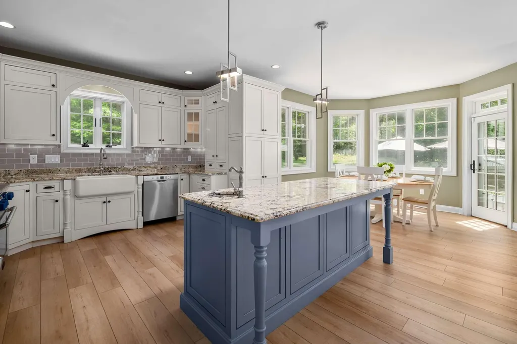5 Tudor Drive Kittery ME 03904