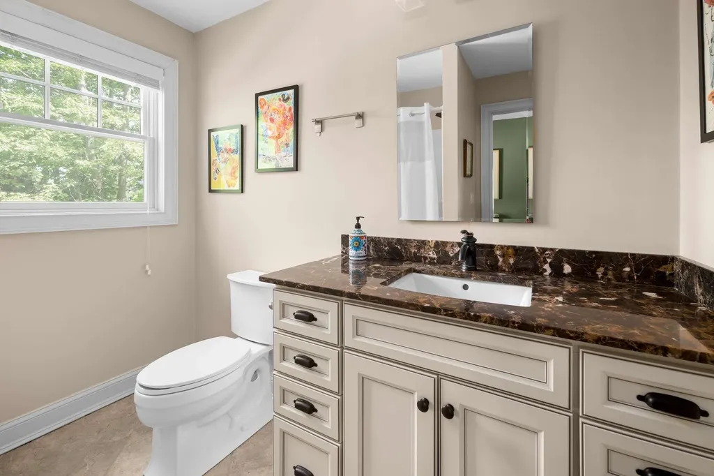 5 Tudor Drive Kittery ME 03904