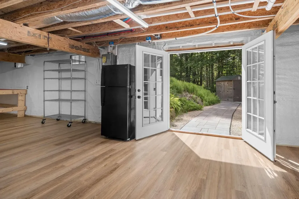 5 Tudor Drive Kittery ME 03904