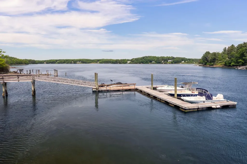 5 Tudor Drive Kittery ME 03904