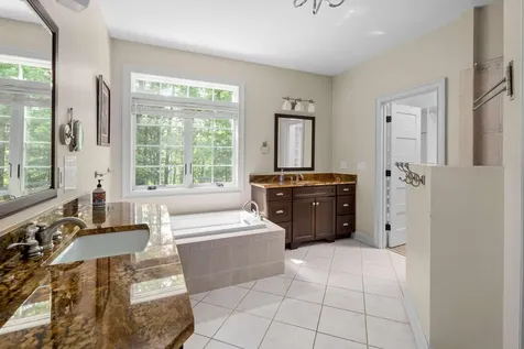 5 Tudor Drive Kittery ME 03904