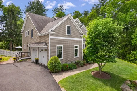 5 Tudor Drive Kittery ME 03904