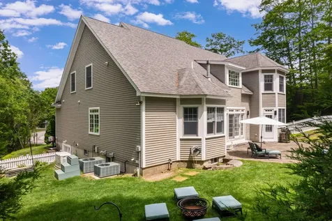 5 Tudor Drive Kittery ME 03904