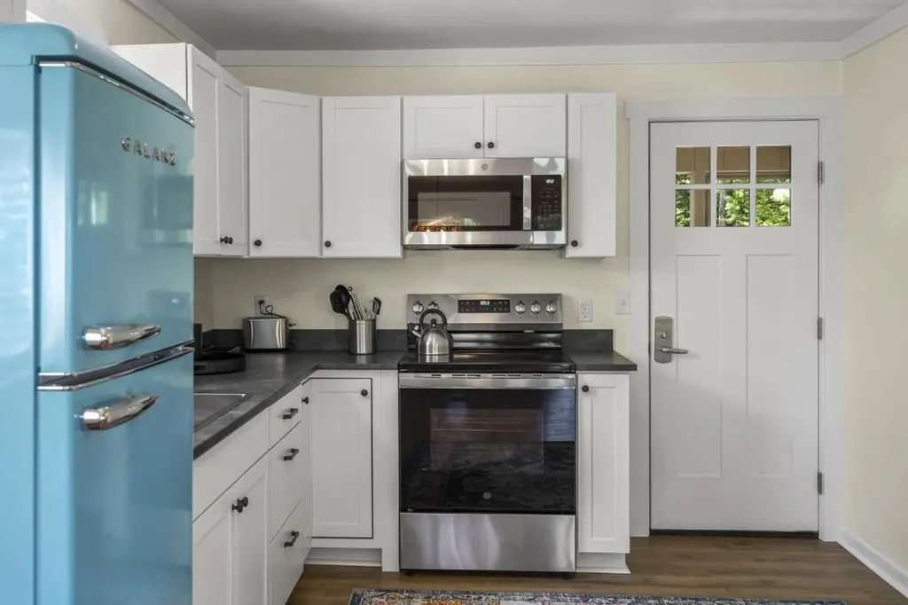230 Ocean Gate Road Southport ME 04576