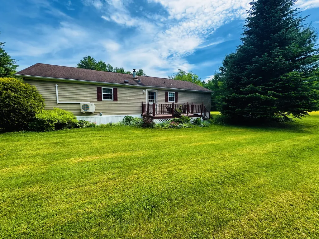 59 Karen Street Palmyra ME 04965