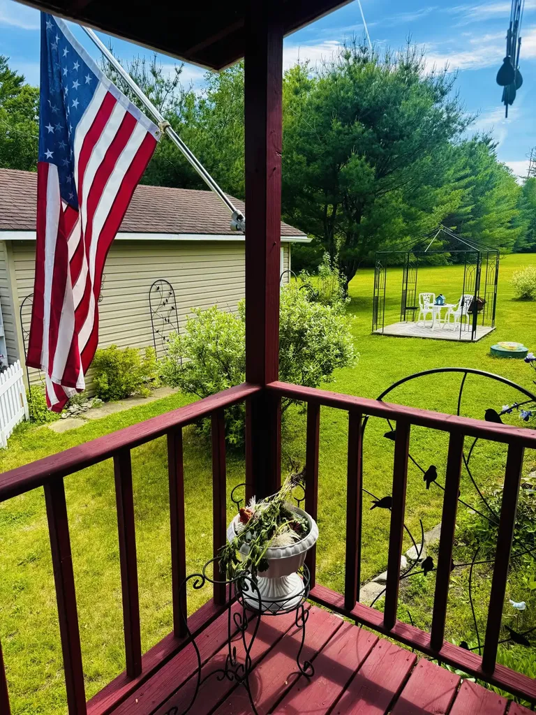 59 Karen Street Palmyra ME 04965