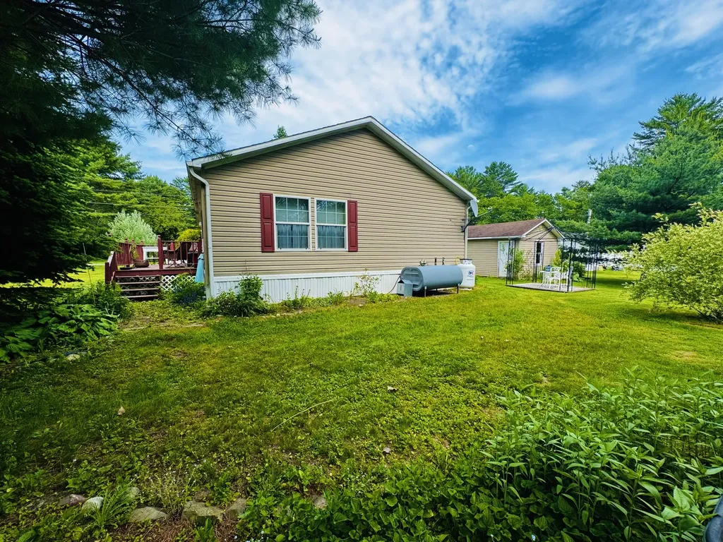 59 Karen Street Palmyra ME 04965