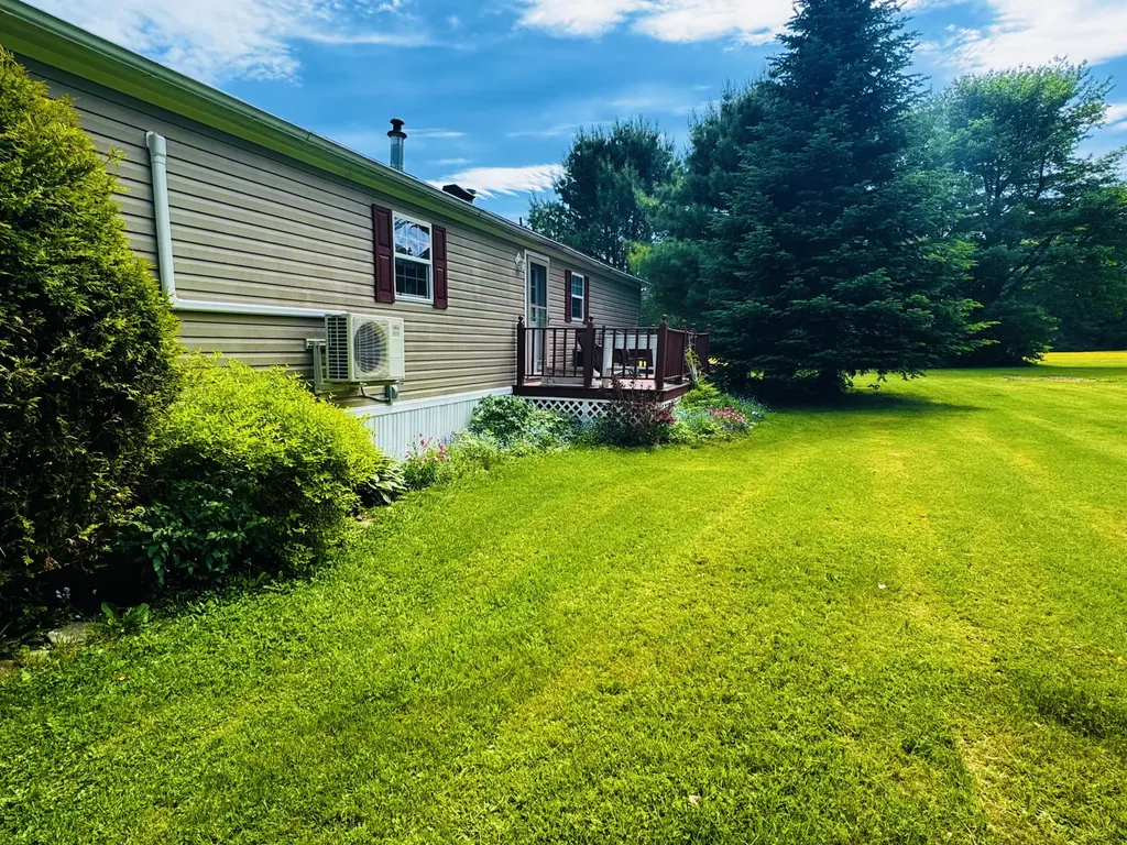 59 Karen Street Palmyra ME 04965