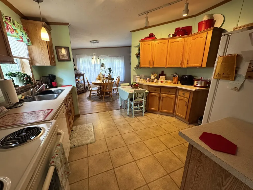 59 Karen Street Palmyra ME 04965
