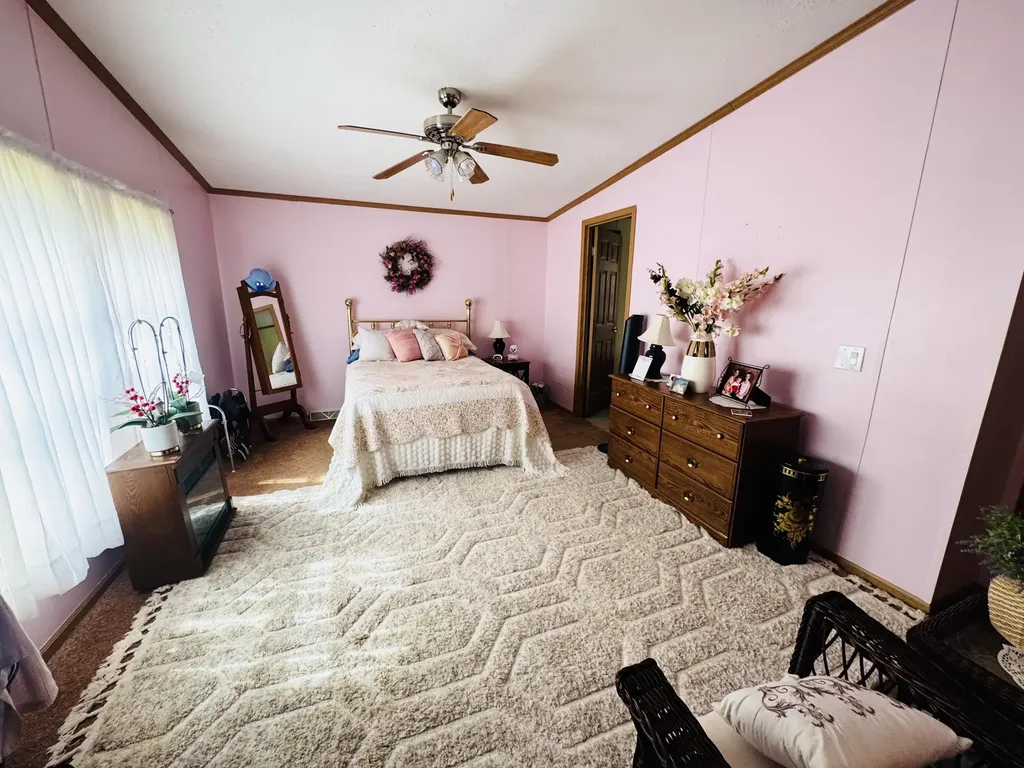 59 Karen Street Palmyra ME 04965