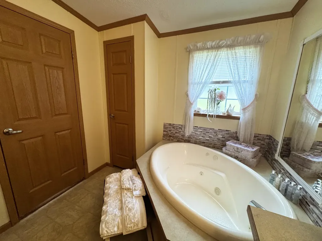 59 Karen Street Palmyra ME 04965