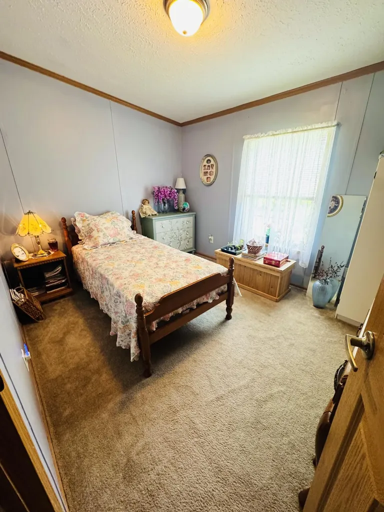 59 Karen Street Palmyra ME 04965