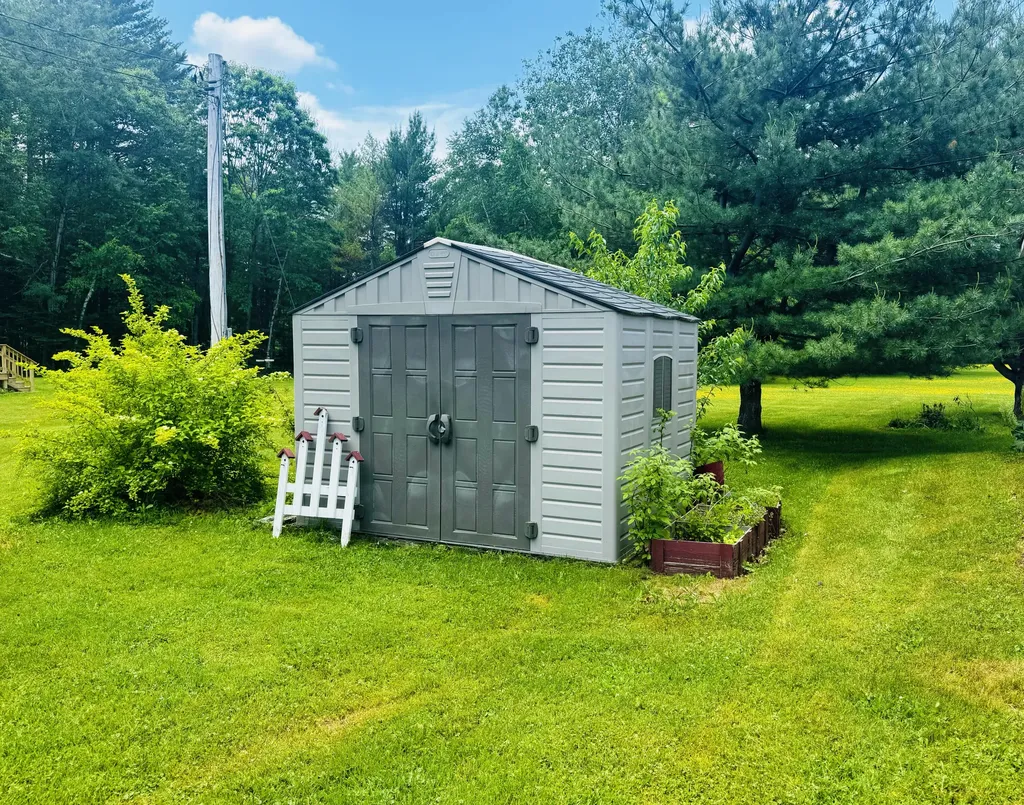 59 Karen Street Palmyra ME 04965