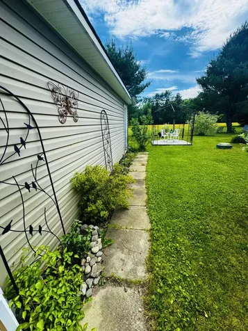 59 Karen Street Palmyra ME 04965