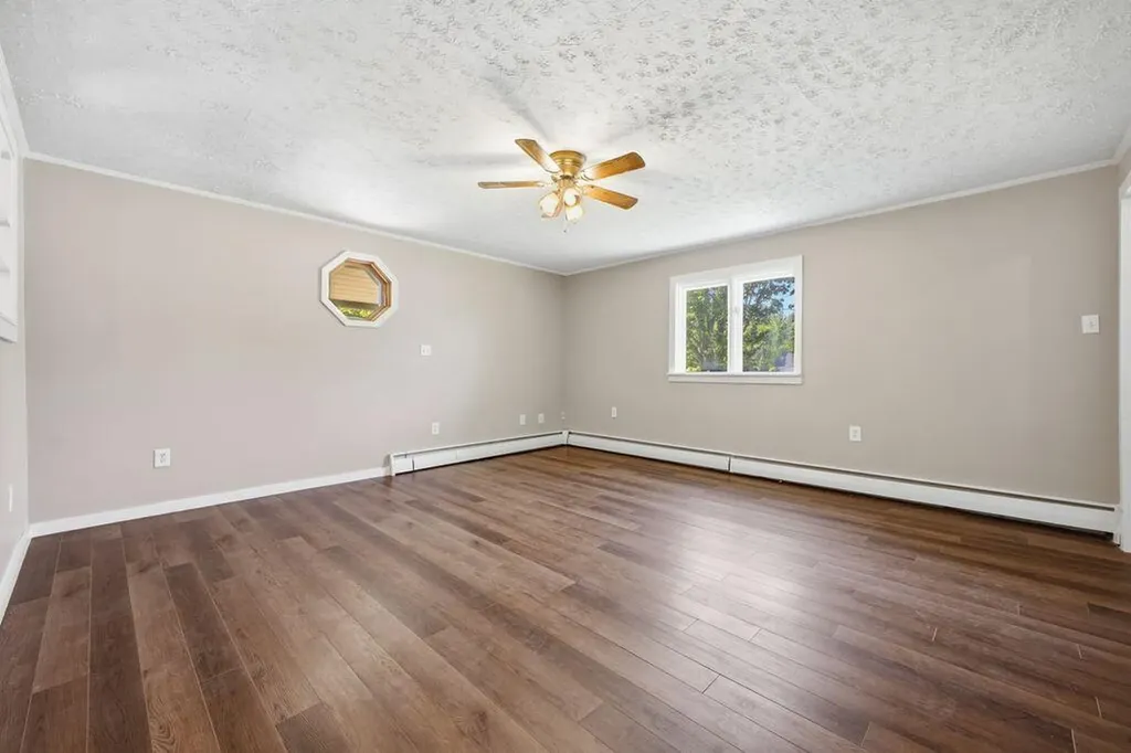 15 Ross Road Kennebunk ME 04043