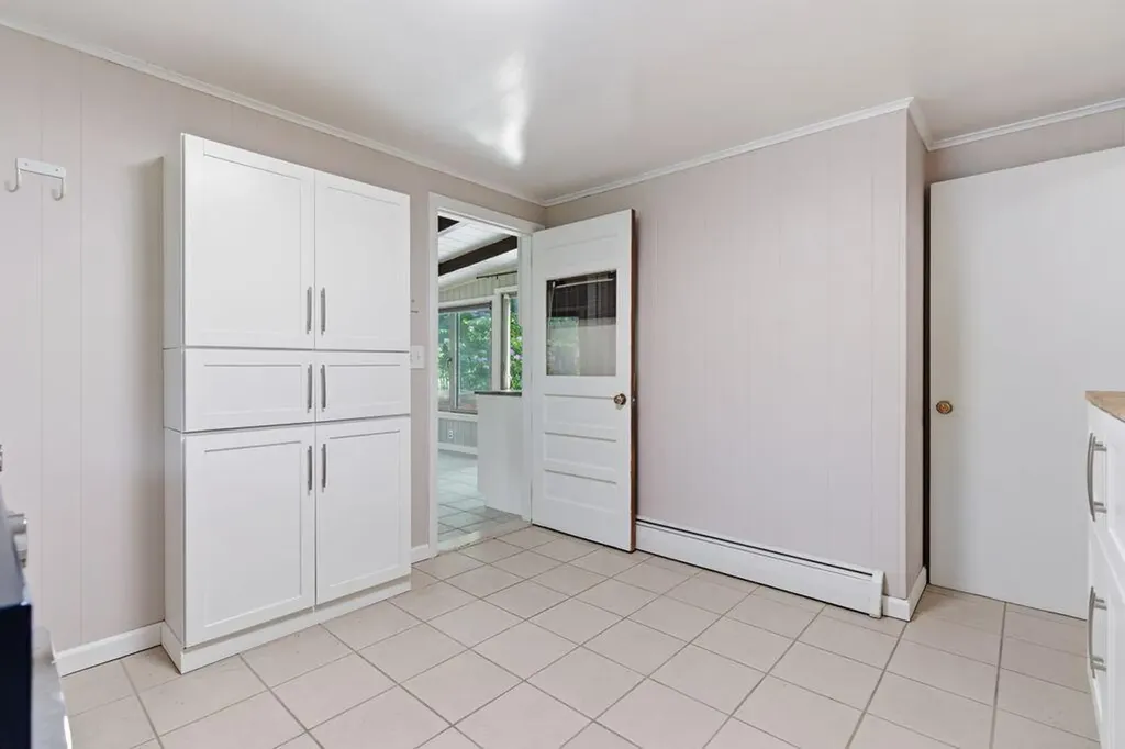 17 Apple Tree Lane Manchester ME 04351