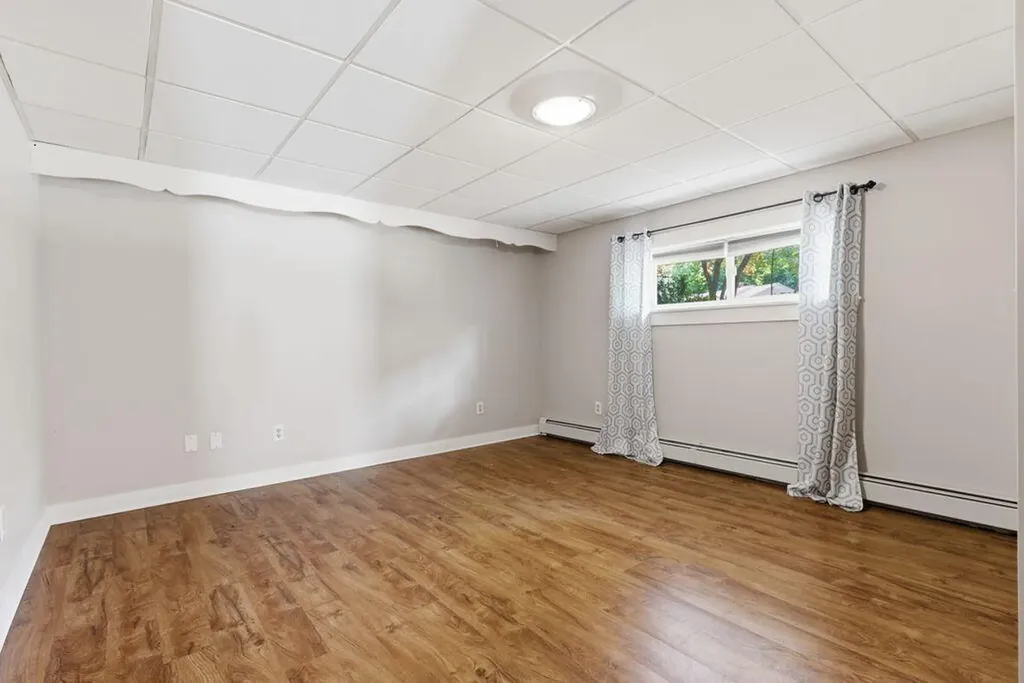 17 Apple Tree Lane Manchester ME 04351