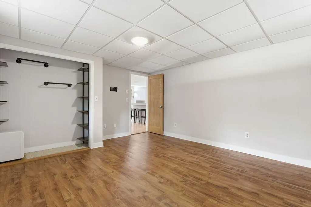 17 Apple Tree Lane Manchester ME 04351