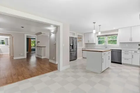 17 Apple Tree Lane Manchester ME 04351