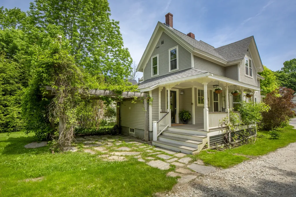 17 Union Street Camden ME 04843