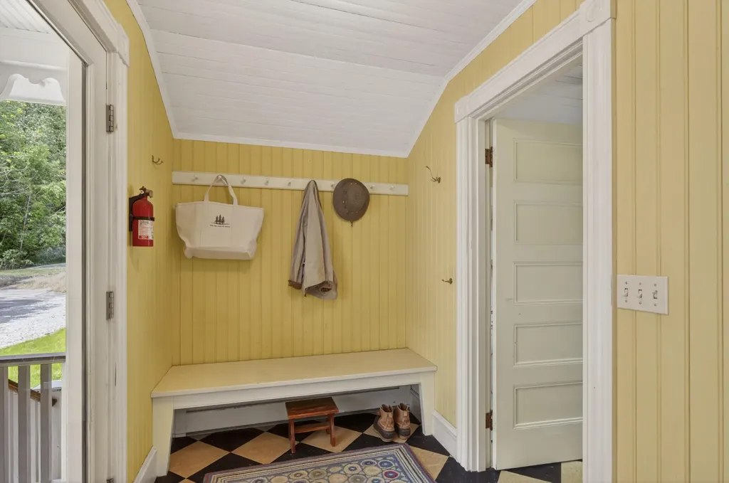 17 Union Street Camden ME 04843