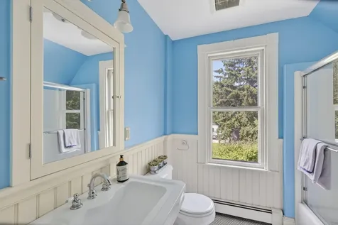 17 Union Street Camden ME 04843