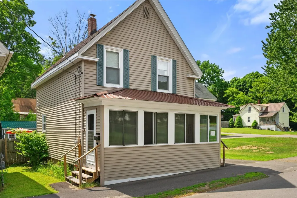 342 Grove Street Bangor ME 04401
