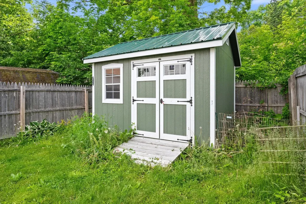 342 Grove Street Bangor ME 04401