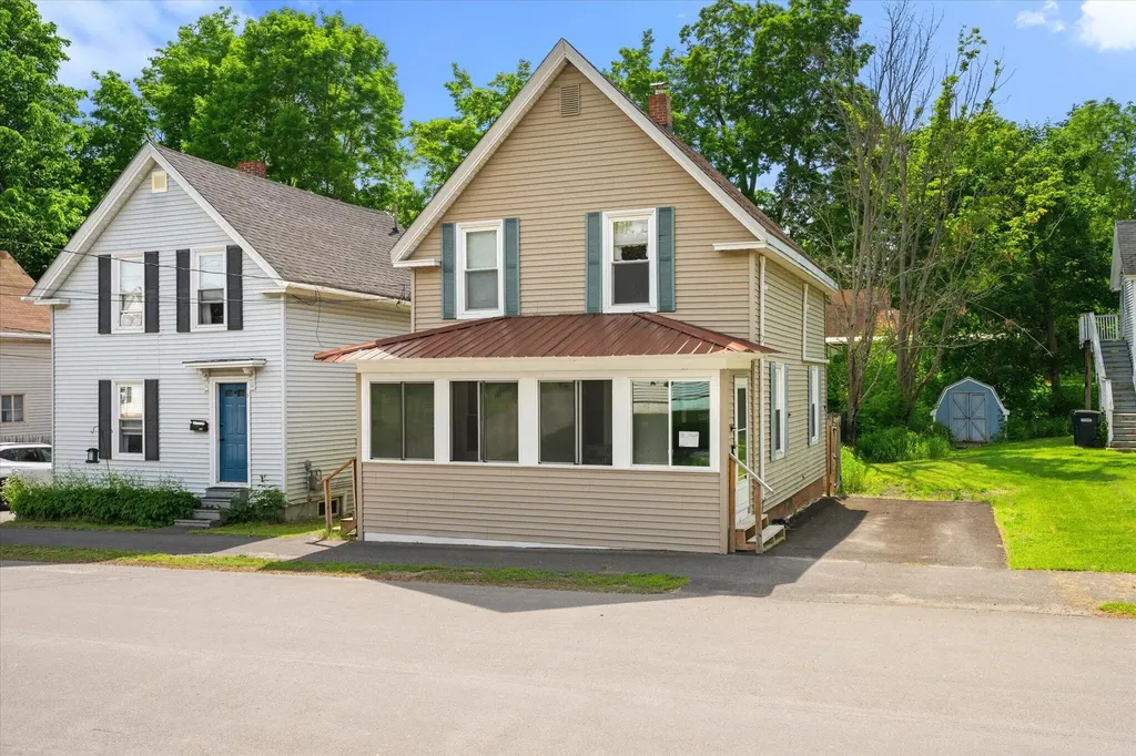 342 Grove Street Bangor ME 04401