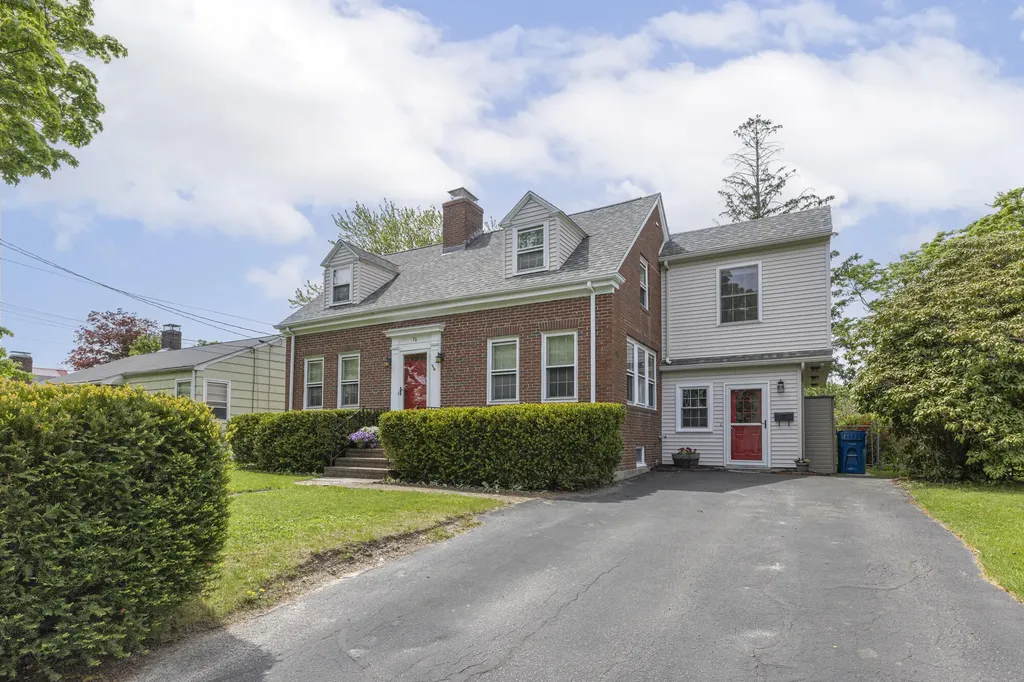 76 Edwards Street Portland ME 04102