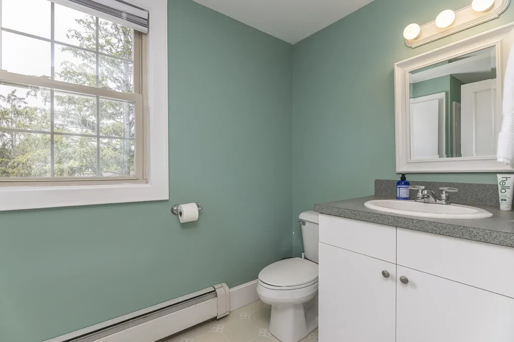 76 Edwards Street Portland ME 04102