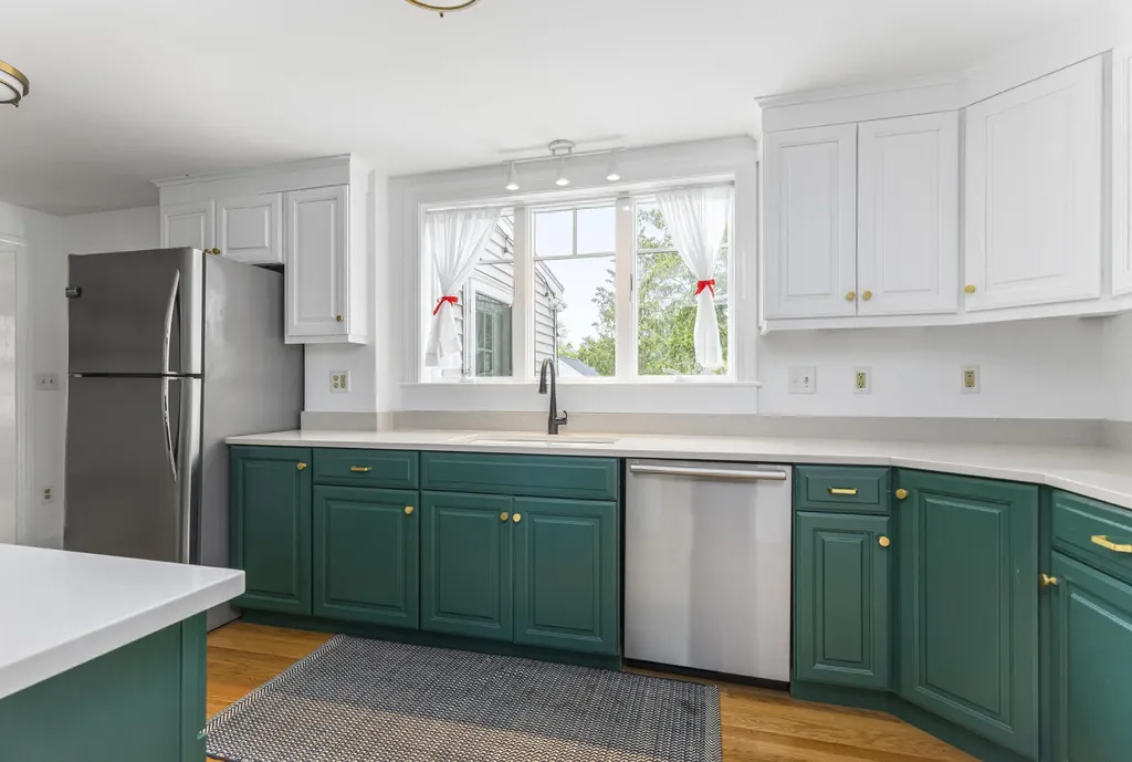 76 Edwards Street Portland ME 04102