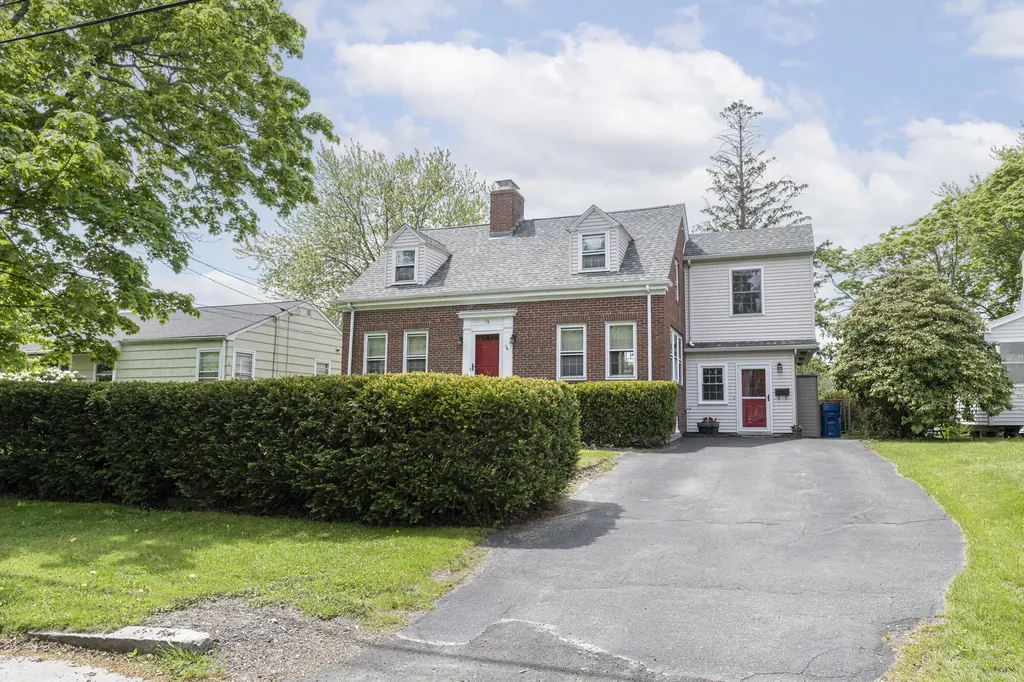 76 Edwards Street Portland ME 04102