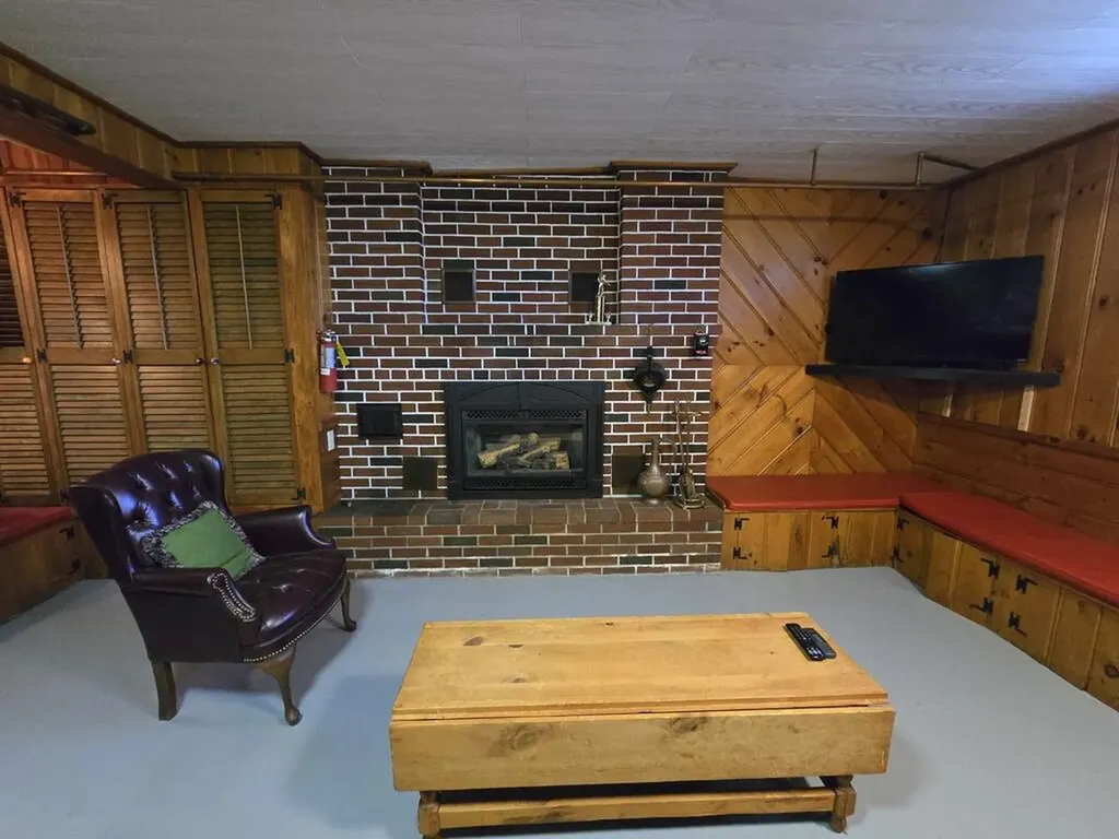 9 Bog Road New Portland ME 04961