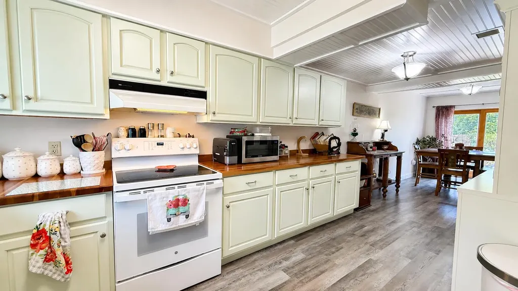 24 Beachwood Bay Drive Cutler ME 04626
