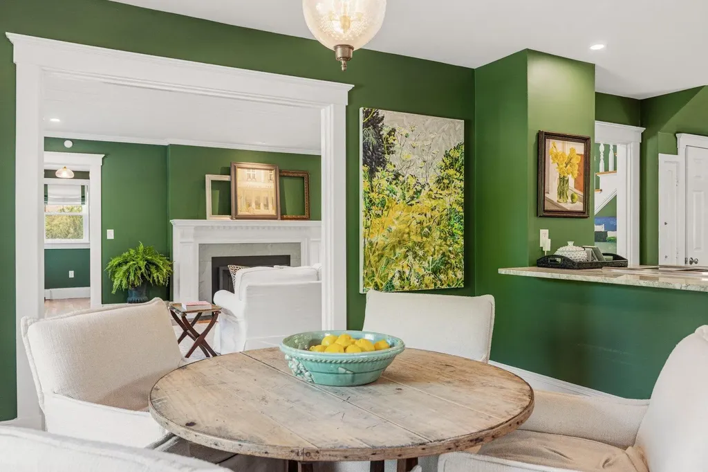 17 Traip Avenue Kittery ME 03904