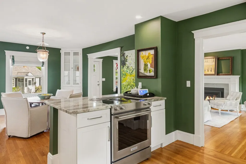 17 Traip Avenue Kittery ME 03904
