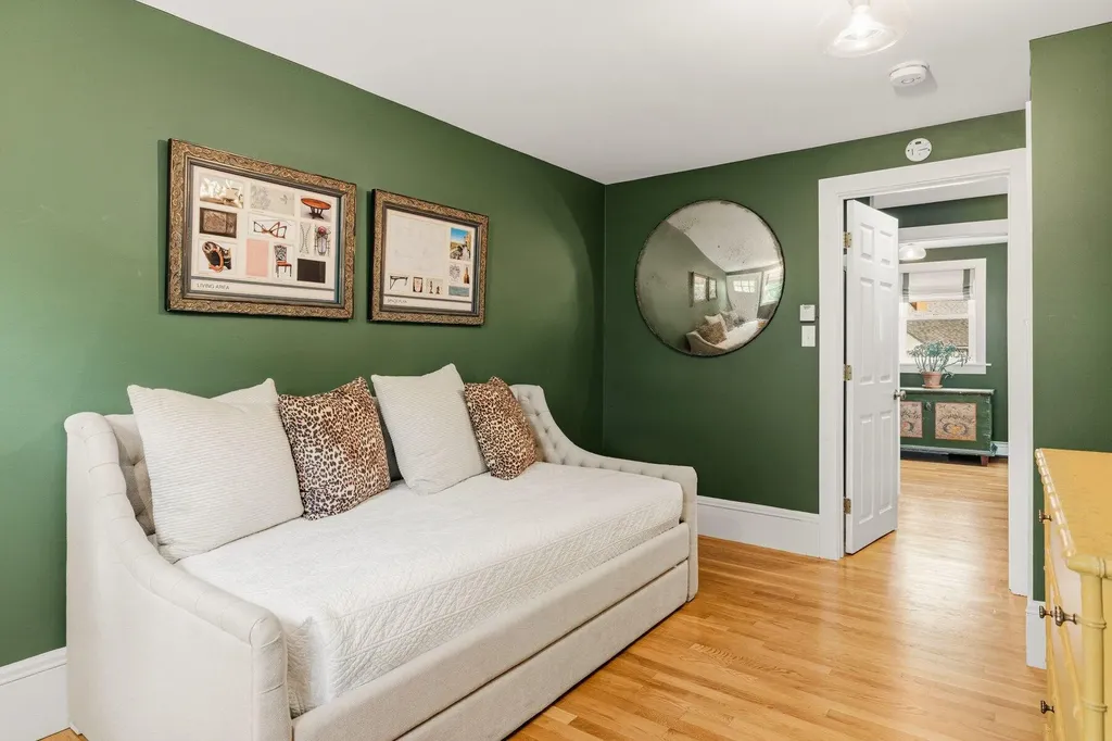 17 Traip Avenue Kittery ME 03904