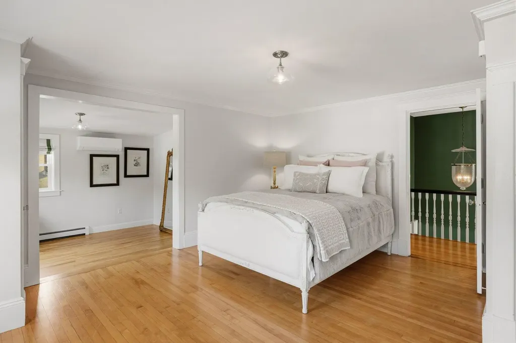 17 Traip Avenue Kittery ME 03904