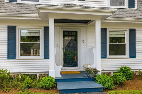 17 Traip Avenue Kittery ME 03904