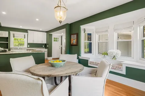 17 Traip Avenue Kittery ME 03904