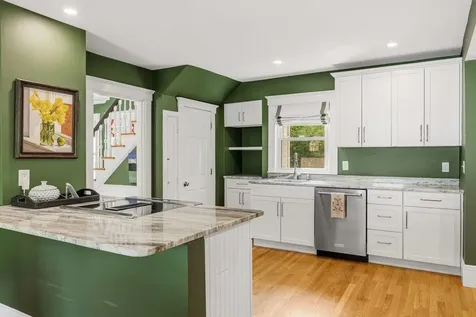 17 Traip Avenue Kittery ME 03904