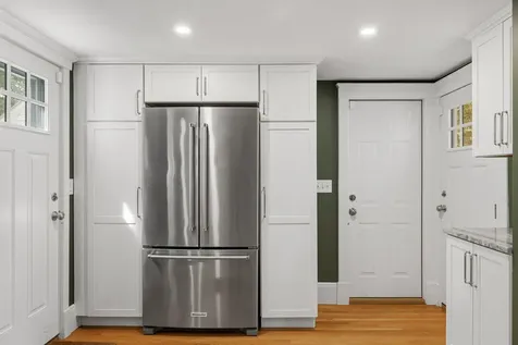 17 Traip Avenue Kittery ME 03904