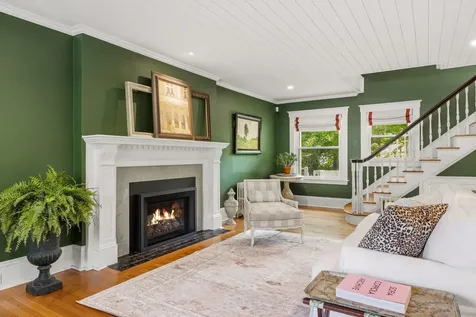 17 Traip Avenue Kittery ME 03904