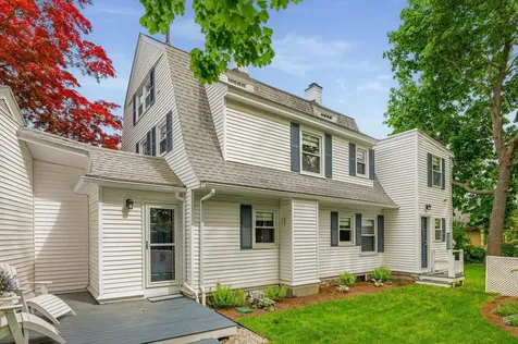 17 Traip Avenue Kittery ME 03904