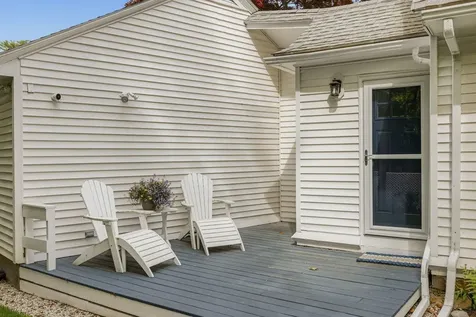 17 Traip Avenue Kittery ME 03904