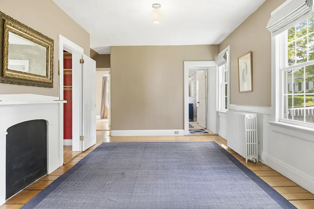 27 Hooper Street Wiscasset ME 04578