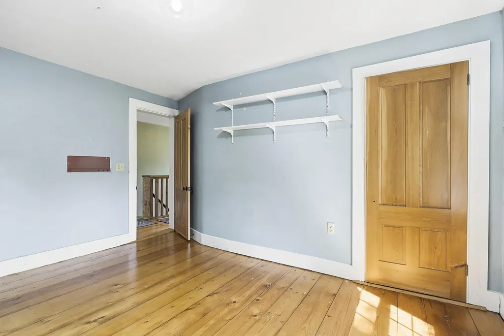 27 Hooper Street Wiscasset ME 04578