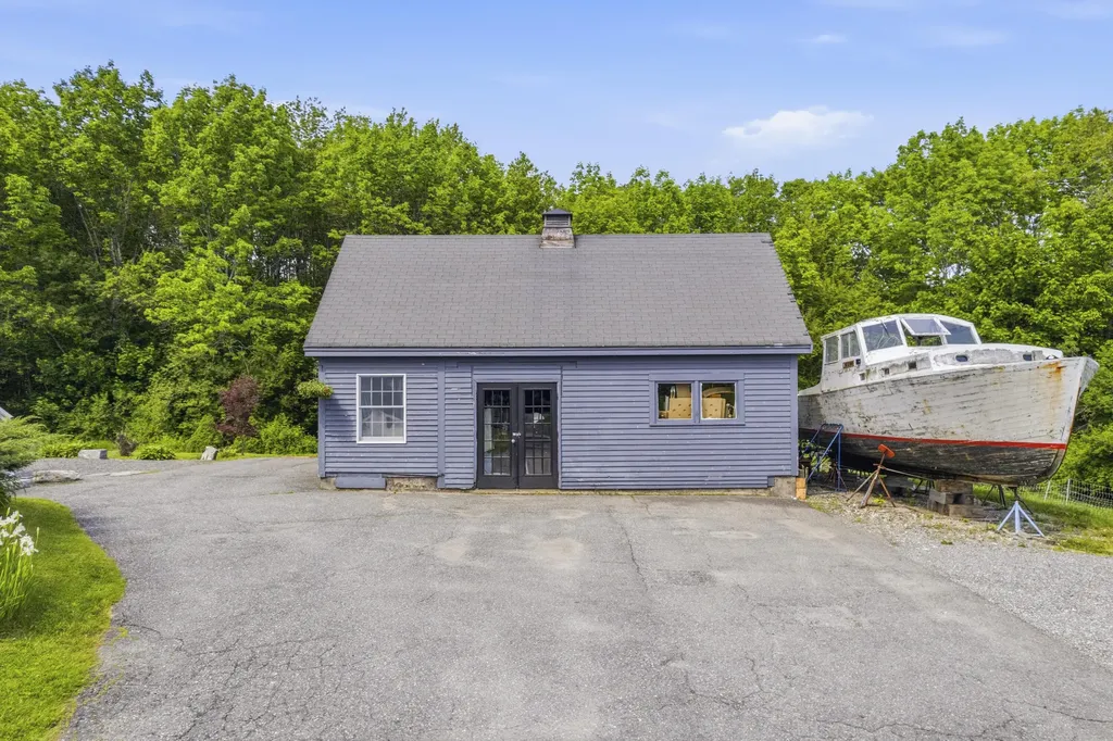 27 Hooper Street Wiscasset ME 04578